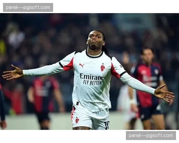 莱奥社交媒体直指判罚双标，AC米兰争议失利背后裁判尺度引争议