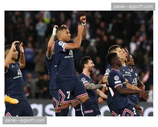 特写：从替补到绝杀，勒阿弗尔20岁小将打入个人法甲处子球后落泪