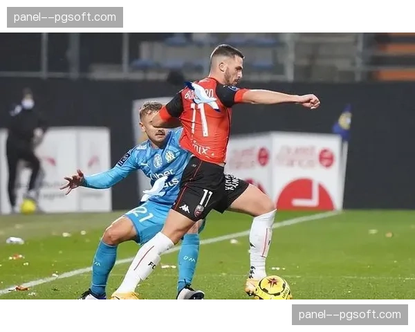 朗斯主场1-0小胜洛里昂，稳固联赛第三位置